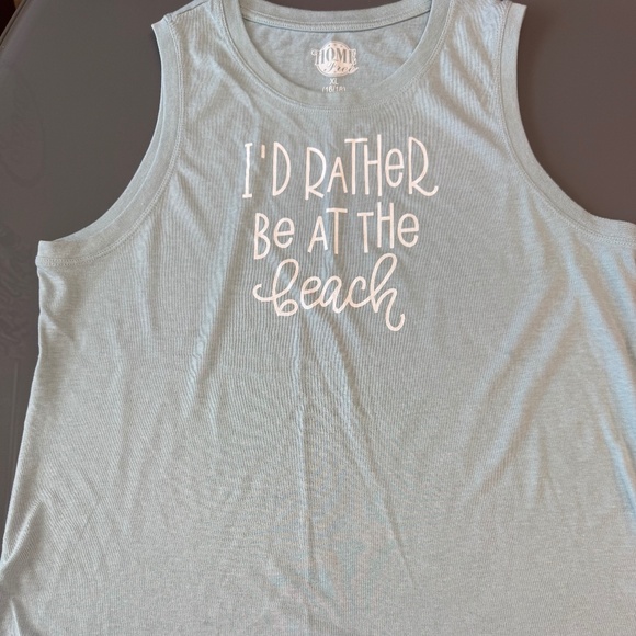 Cute beach tank top - Picture 1 of 5